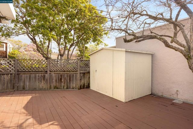 931 931 Elm St, El Cerrito, CA 94530