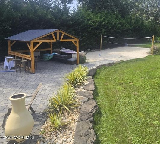 4 Marissa Drive, New Egypt, NJ 08533