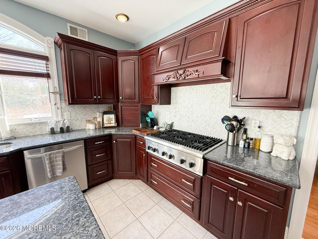 4 Marissa Drive, New Egypt, NJ 08533