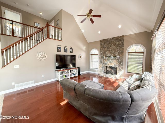 4 Marissa Drive, New Egypt, NJ 08533