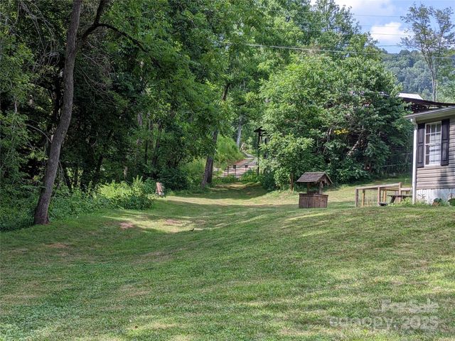 196 Mckinney Road, Weaverville, NC 28787