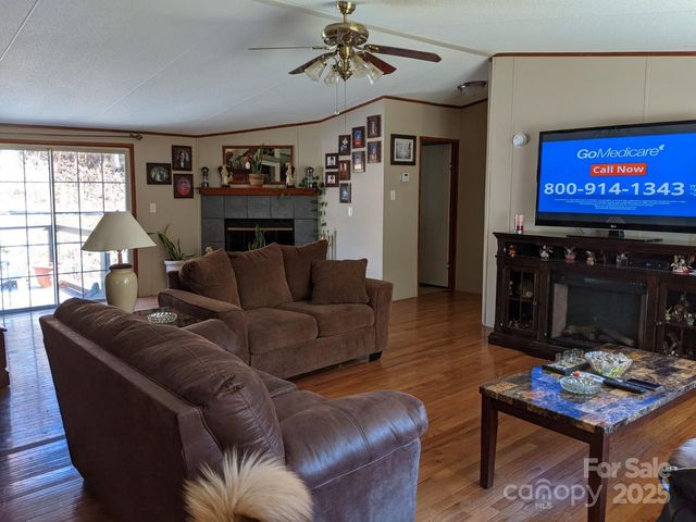 196 Mckinney Road, Weaverville, NC 28787