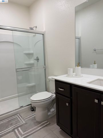 5390 Shenandoah Valley Ln, Antioch, CA 94531