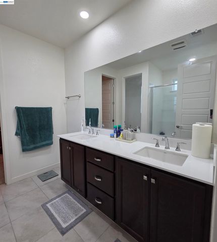 5390 Shenandoah Valley Ln, Antioch, CA 94531