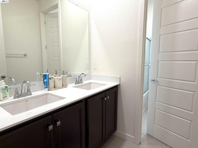 5390 Shenandoah Valley Ln, Antioch, CA 94531