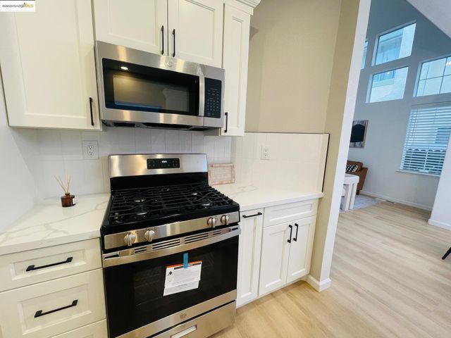 2117 Mark Twain Dr, Antioch, CA 94531