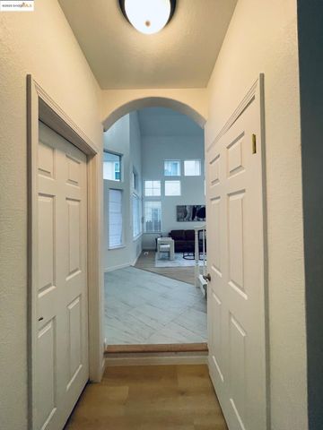 2117 Mark Twain Dr, Antioch, CA 94531