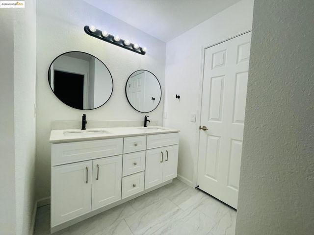 2117 Mark Twain Dr, Antioch, CA 94531