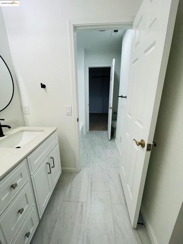 2117 Mark Twain Dr, Antioch, CA 94531