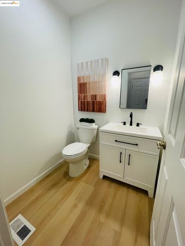 2117 Mark Twain Dr, Antioch, CA 94531