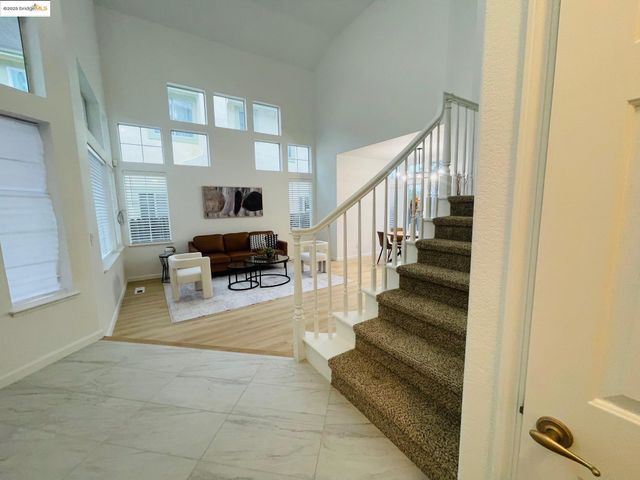 2117 Mark Twain Dr, Antioch, CA 94531