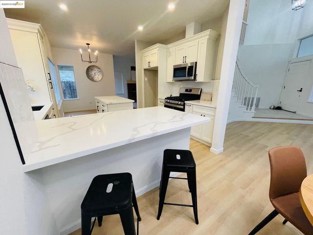 2117 Mark Twain Dr, Antioch, CA 94531