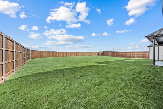 404 Broadmoor Drive, Haslet, TX 76052