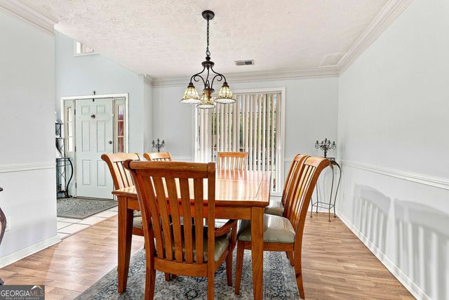 12198 Crestwood Court, Fayetteville, GA 30215