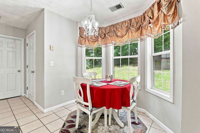 12198 Crestwood Court, Fayetteville, GA 30215