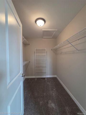 6227 Brook Stone Lane, Fenton Charter Township, MI 48451