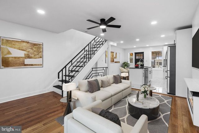 2552 S 68TH ST, Philadelphia, PA 19142