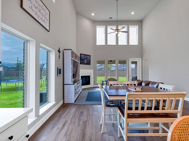 608 Malibu Pines Drive, Katy, TX 77493