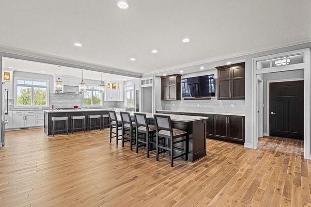 2685 CREEKWOOD CIRCLE, Green Bay, WI 54311