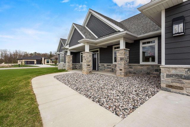 2685 CREEKWOOD CIRCLE, Green Bay, WI 54311