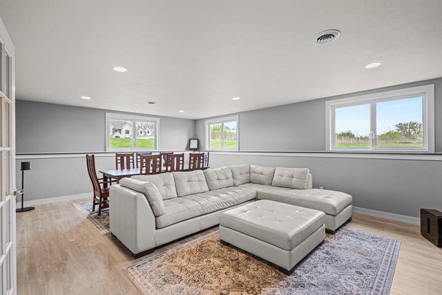 2685 CREEKWOOD CIRCLE, Green Bay, WI 54311