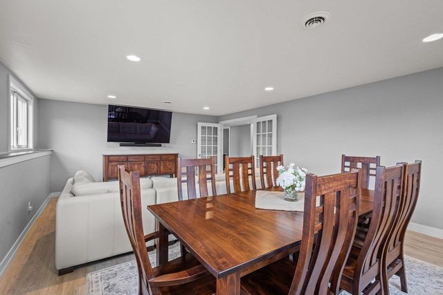 2685 CREEKWOOD CIRCLE, Green Bay, WI 54311