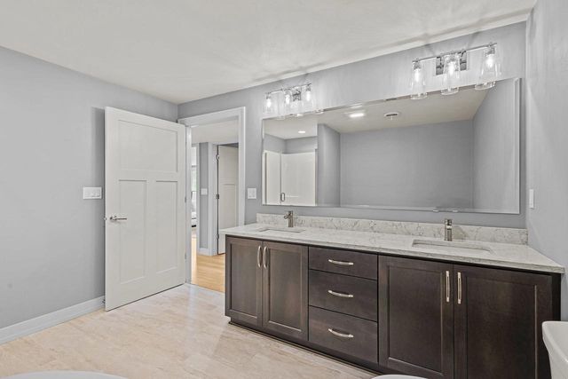 2685 CREEKWOOD CIRCLE, Green Bay, WI 54311