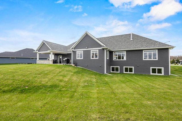 2685 CREEKWOOD CIRCLE, Green Bay, WI 54311