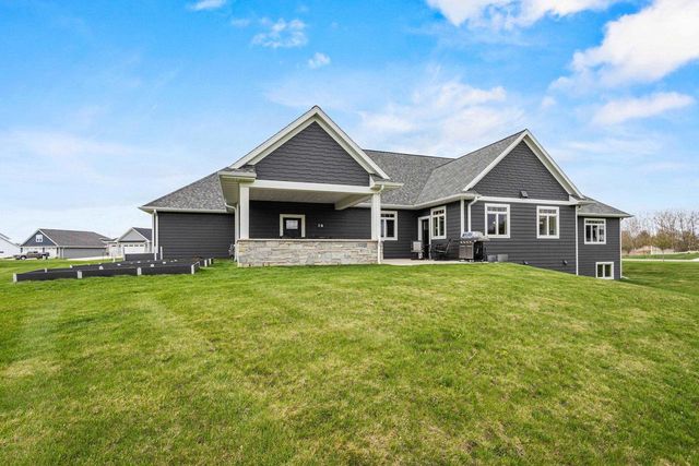 2685 CREEKWOOD CIRCLE, Green Bay, WI 54311