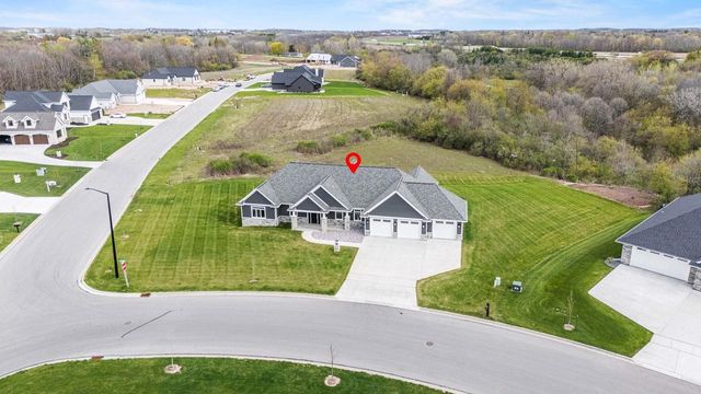 2685 CREEKWOOD CIRCLE, Green Bay, WI 54311