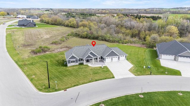 2685 CREEKWOOD CIRCLE, Green Bay, WI 54311