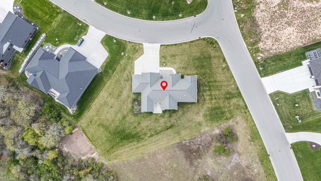 2685 CREEKWOOD CIRCLE, Green Bay, WI 54311