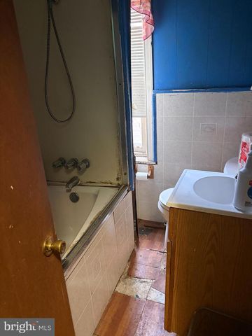 5736 MARKET ST, Philadelphia, PA 19139