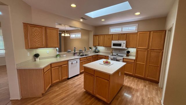 15138 W Las Brizas Lane, Sun City West, AZ 85375