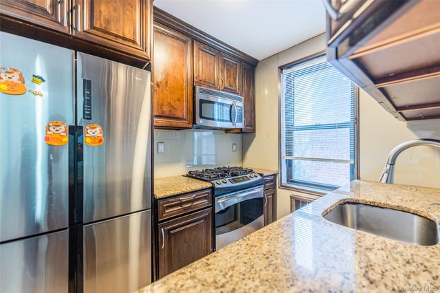 15025 72nd Road 5K, Kew Garden Hills, NY 11367