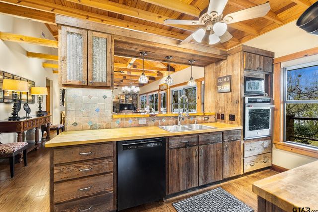 249 South Shore Dr, Scroggins, TX 75480