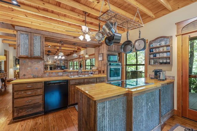 249 South Shore Dr, Scroggins, TX 75480