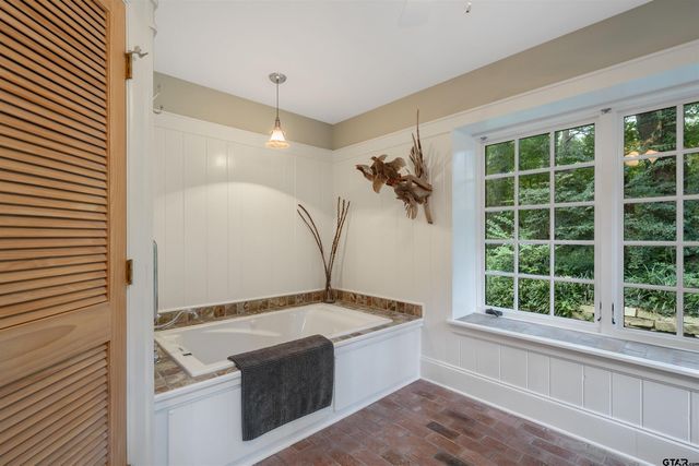 249 South Shore Dr, Scroggins, TX 75480