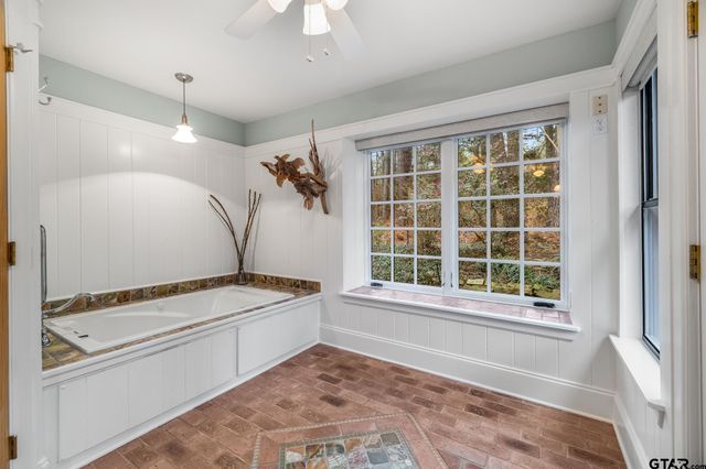 249 South Shore Dr, Scroggins, TX 75480