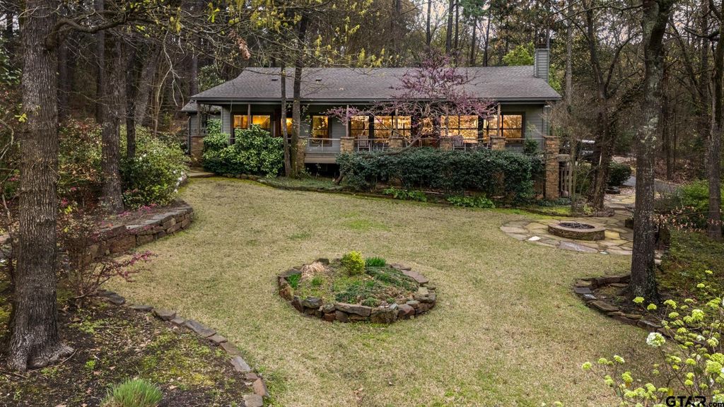 249 South Shore Dr, Scroggins, TX 75480