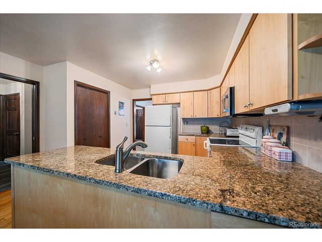 3121 Oak St, Lakewood, CO 80215