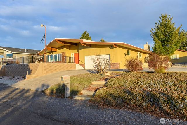 61 NE Pelican Place, Moses Lake, WA 98837