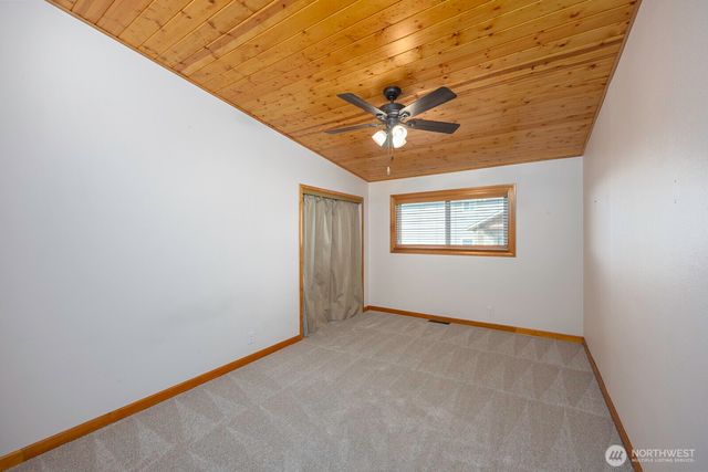 61 NE Pelican Place, Moses Lake, WA 98837