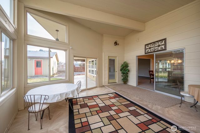 61 NE Pelican Place, Moses Lake, WA 98837