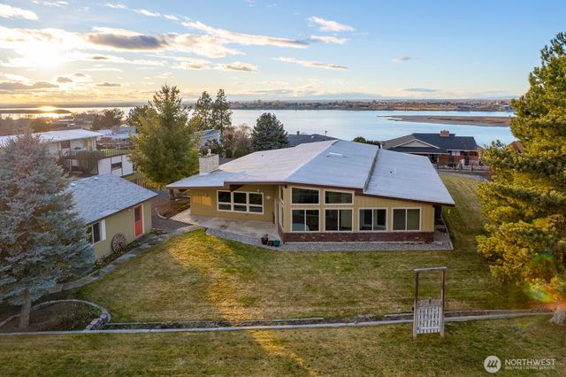 61 NE Pelican Place, Moses Lake, WA 98837