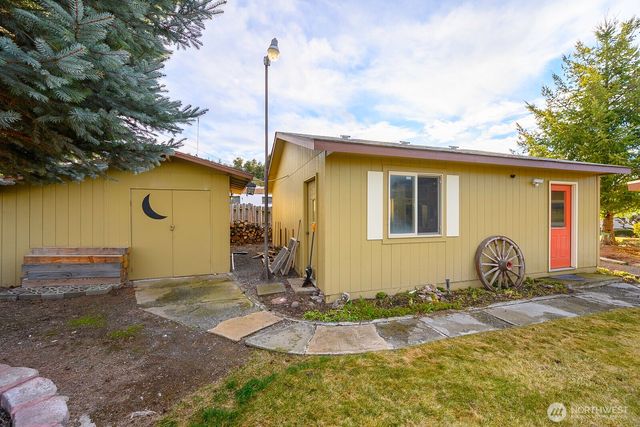 61 NE Pelican Place, Moses Lake, WA 98837