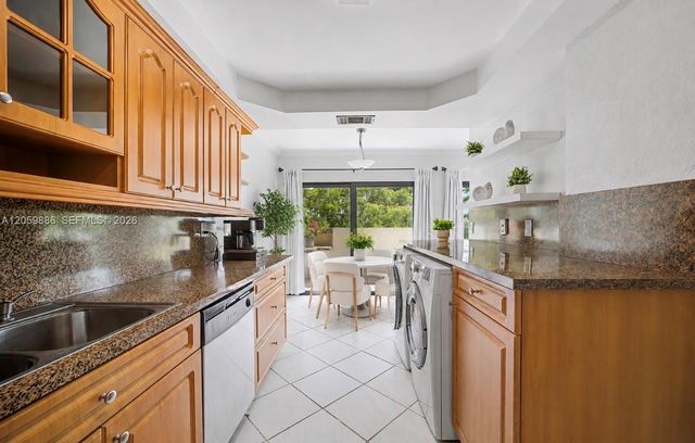 5700 SW 127th Ave 1305, Miami, FL 33183