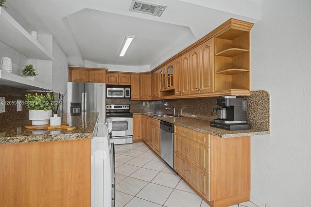 5700 SW 127th Ave 1305, Miami, FL 33183