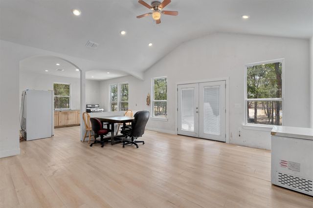 134 Plumeria DR, Dale, TX 78616