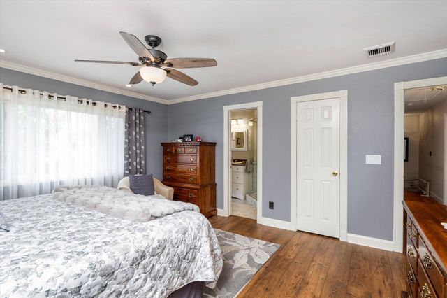 5 RAY DWIER DR, Hamilton, NJ 08690